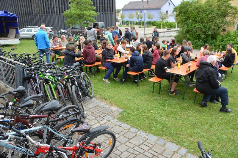 Featured image of post 33 Jahre Freundschaft zwischen Pfadfindern aus Pilsen und Wenzenbach